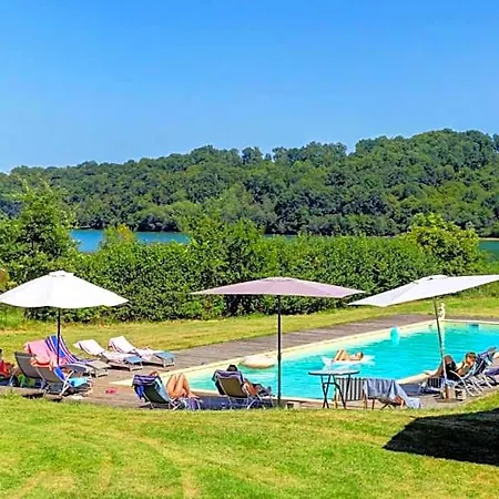 Domaine La Barbe ! מלון